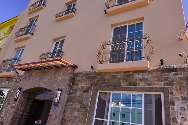 Hotel 78 of 81