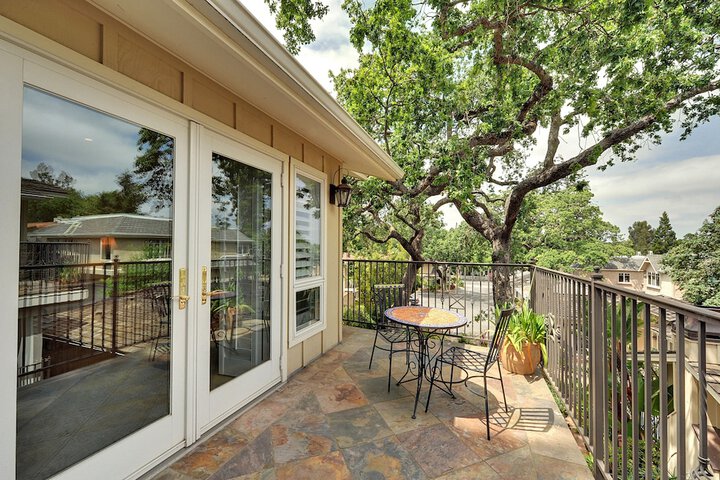 Terrace/Patio 37 of 64