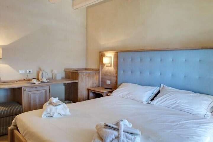 Room 14 of 70