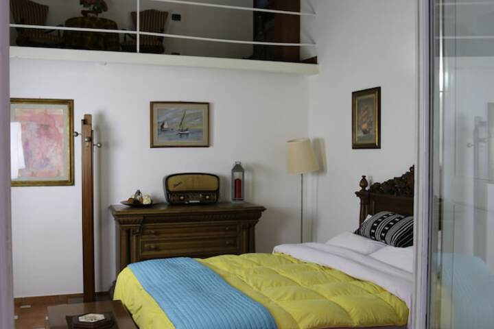 Room 7 of 35
