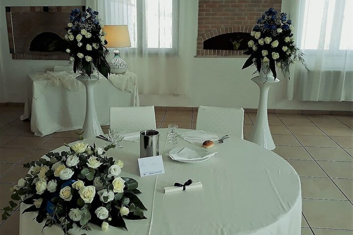 Dining 16 of 42