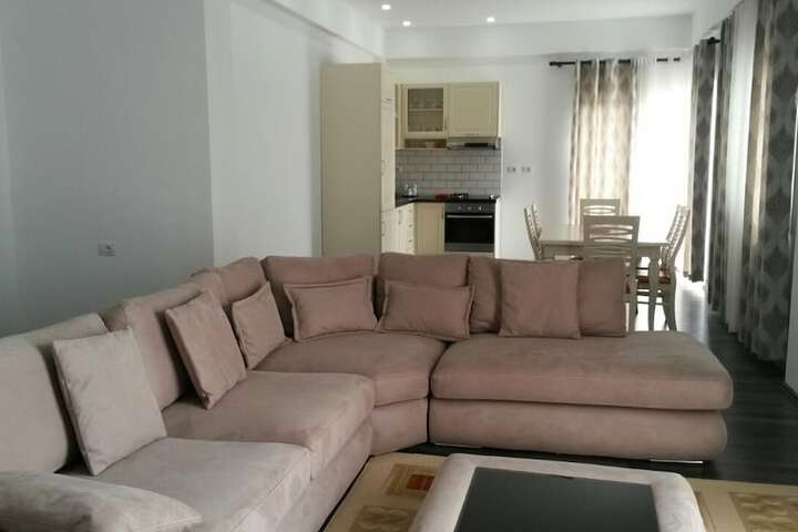 Room 14 of 32
