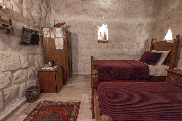 Room 20 of 61