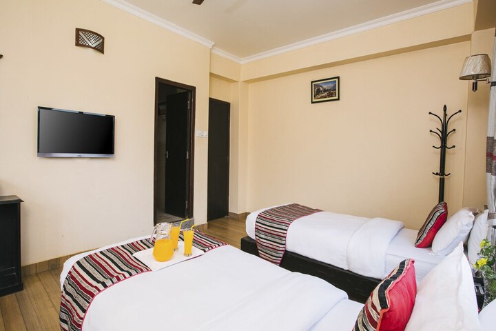 Room 12 of 24