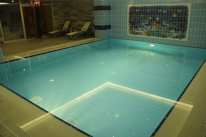 Pool Hotel