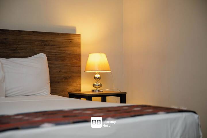 Room 12 of 32
