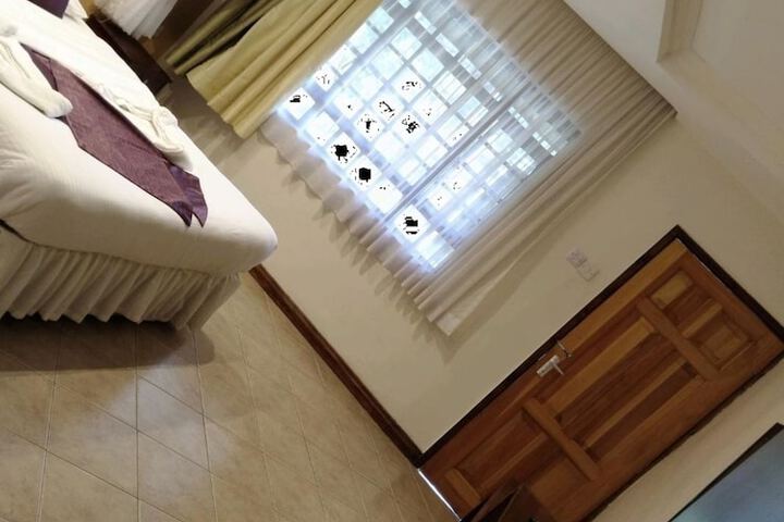 Room 16 of 52