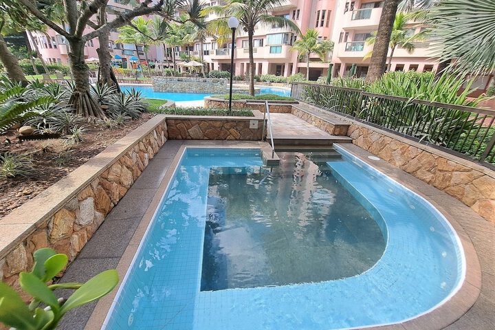 Pool 21 of 49