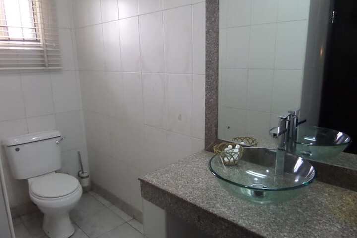 Room 5 of 14