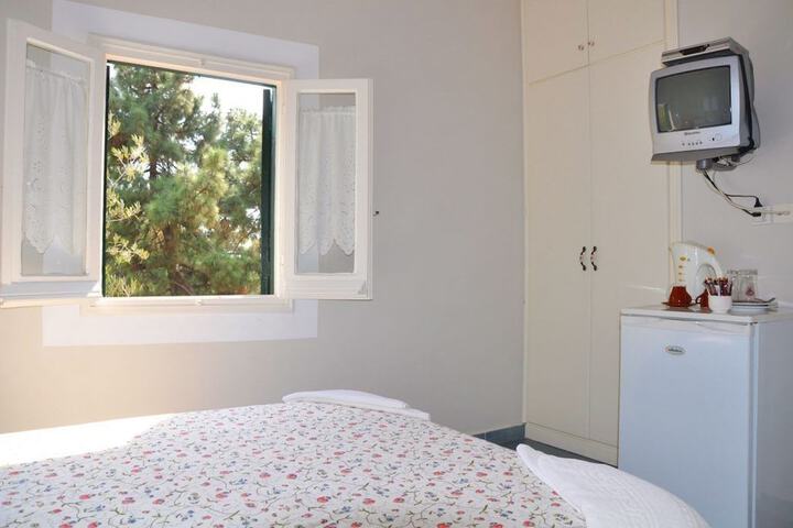 Room 19 of 76