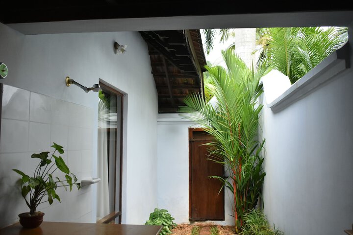 Room 28 of 51