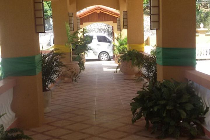 Hotel 2 of 42