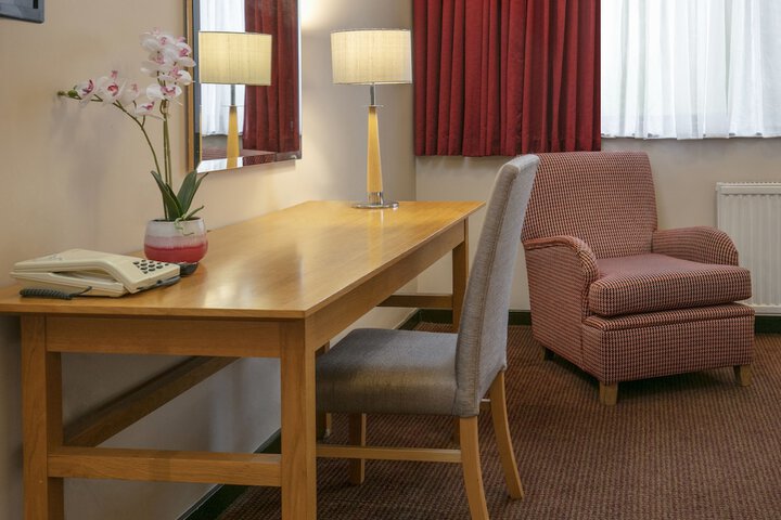 Room 6 of 49