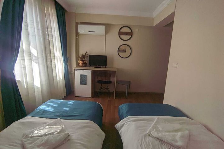 Room 19 of 48