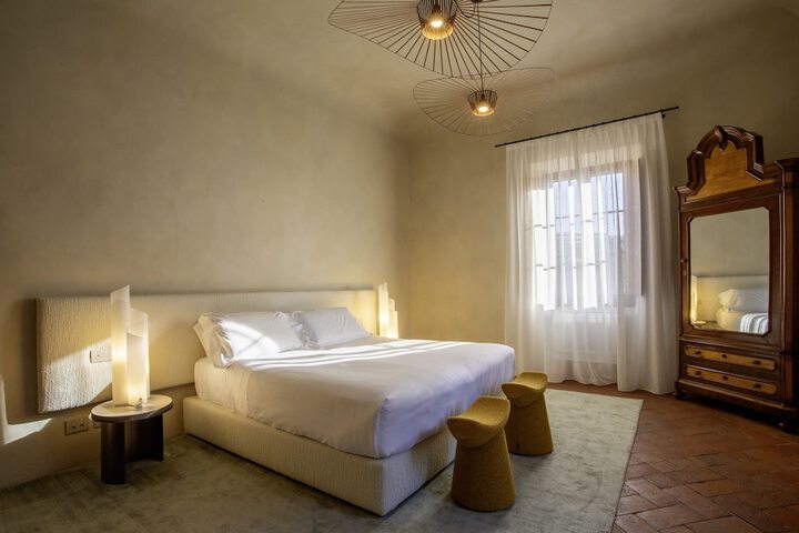 Room 10 of 51