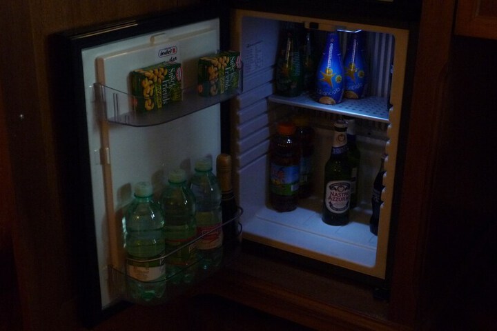 Mini-refrigerator