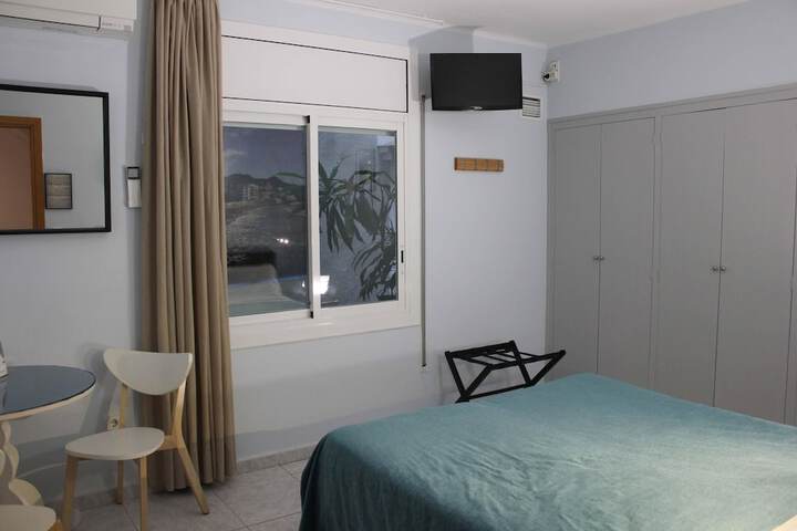 Room 32 of 63