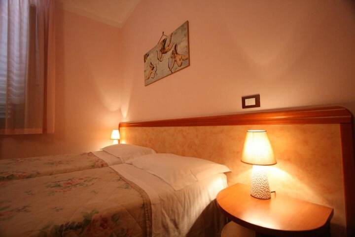 Room 7 of 43