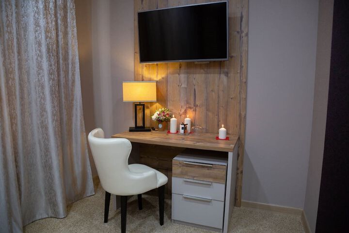 Room 29 of 65