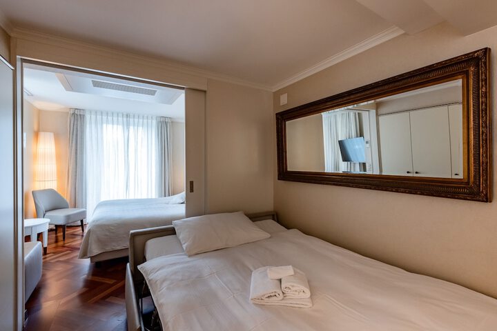 Room 29 of 70