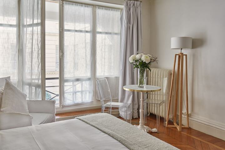 Room 10 of 40
