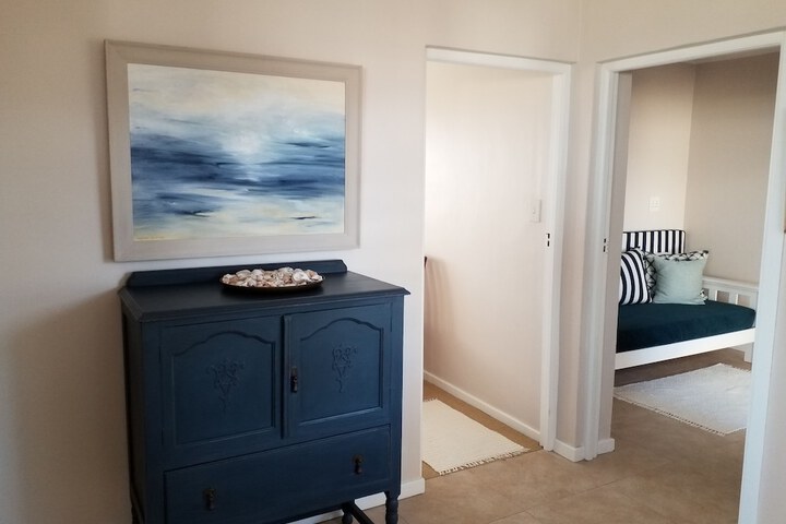 Room 8 of 77