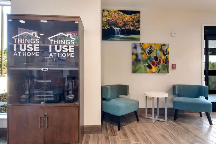 Breakfast/Coffee Service 34 of 41