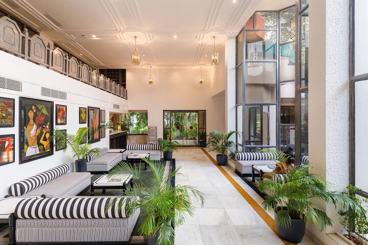 Guest Lobby