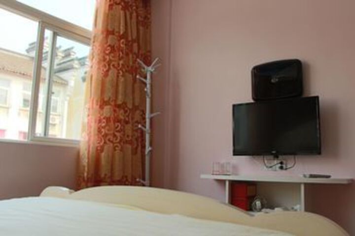 Room 16 of 25