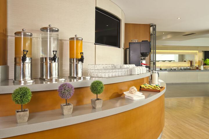 Breakfast area