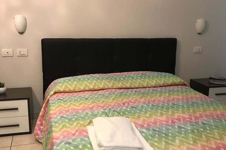 Room 7 of 44