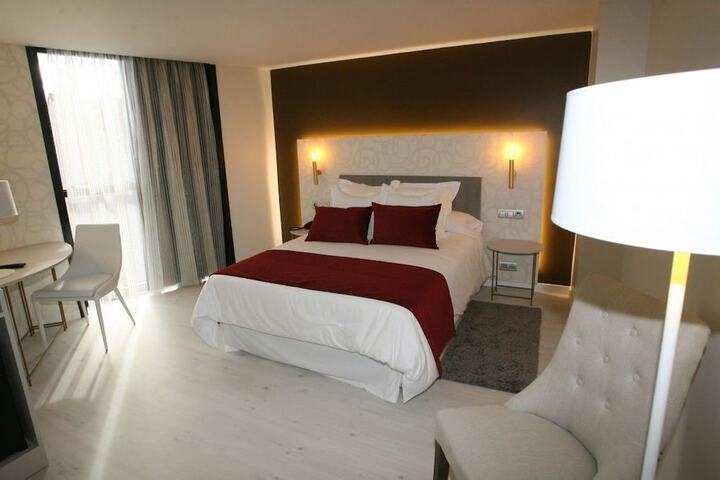 Room 6 of 35