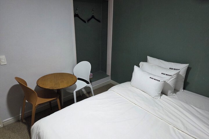 Room 11 of 58