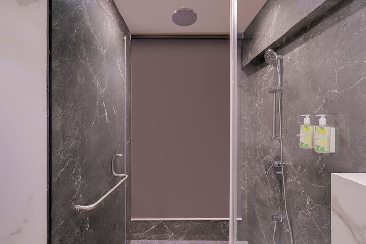 Room 45 of 72
