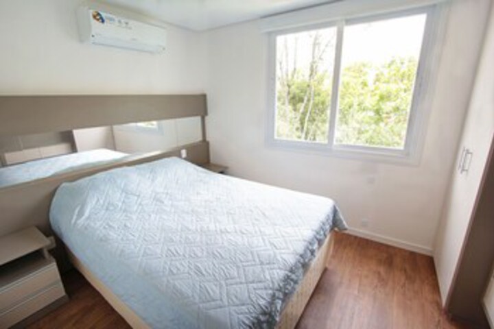 Room 9 of 10