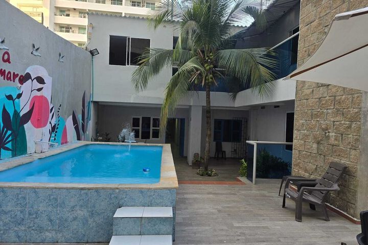 Pool 10 of 13