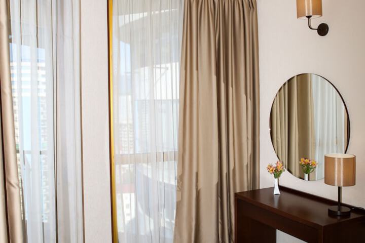 Room 14 of 104