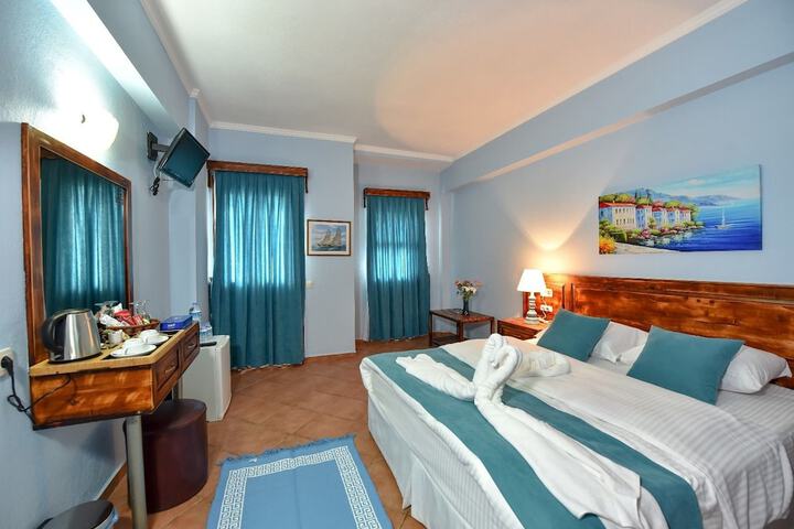 Room 9 of 75