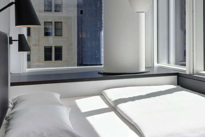 Room 28 of 63