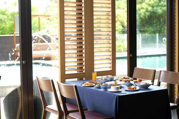 Breakfast/Coffee Service 40 of 44