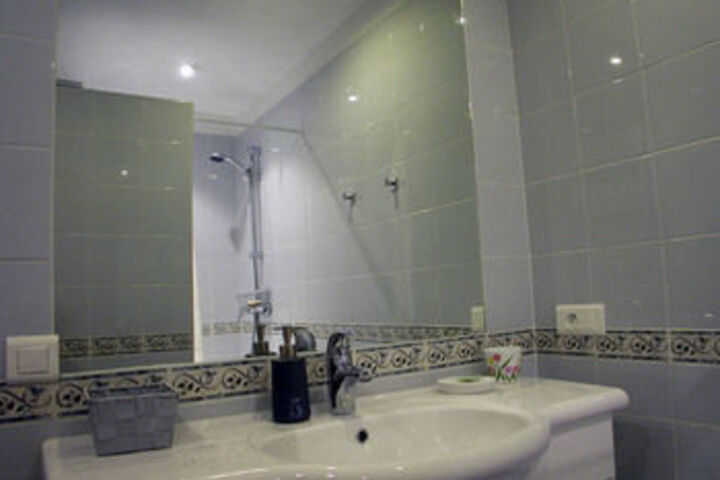 Room 3 of 48