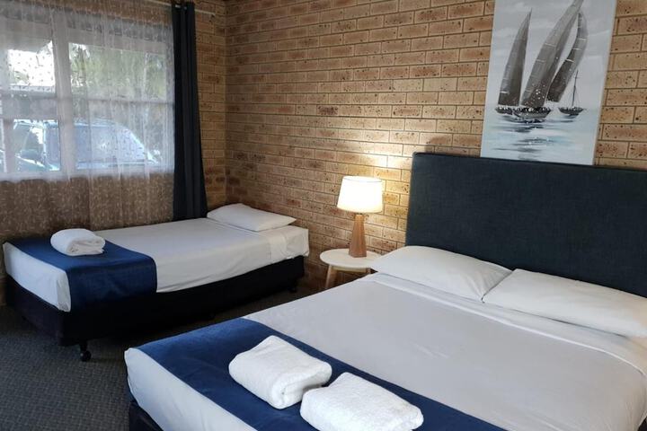 Room 7 of 24