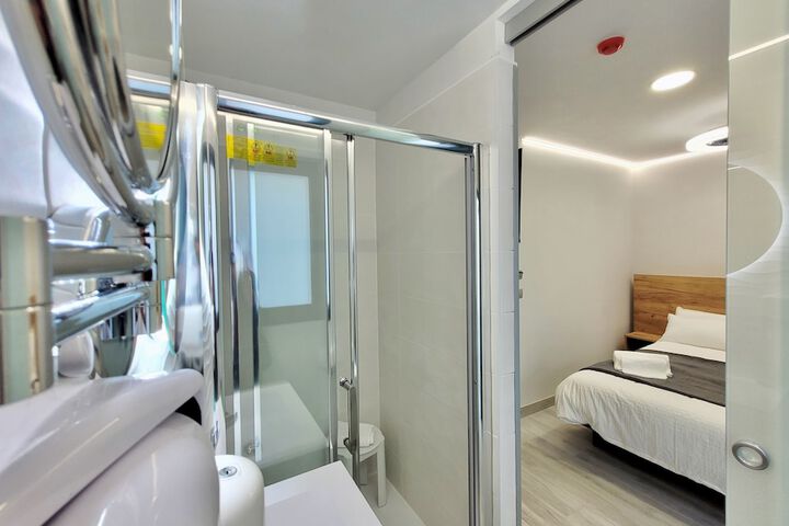 Room 41 of 62
