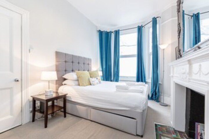 Room 15 of 21