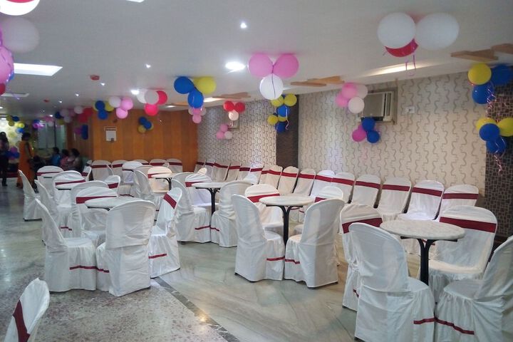 Ballroom/Hall 48 of 52