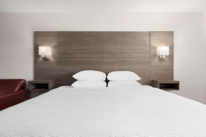 Room 21 of 41