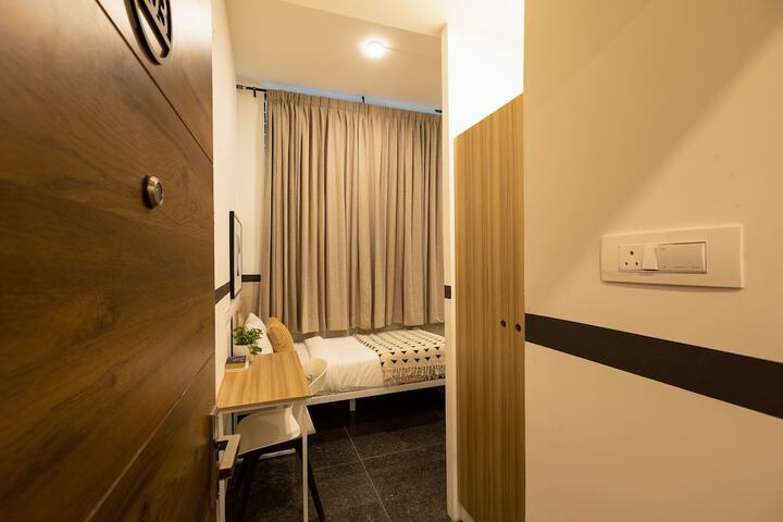 Room 9 of 22