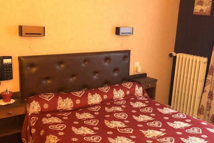 Room 5 of 28