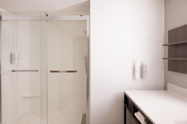 Bathroom shower
