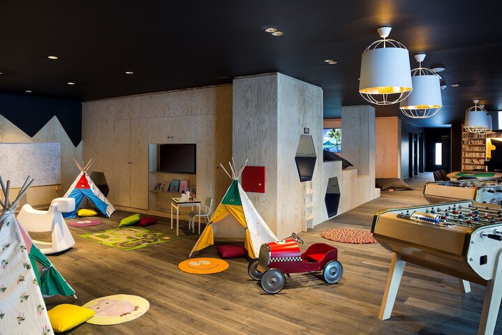 Children's play area - indoor